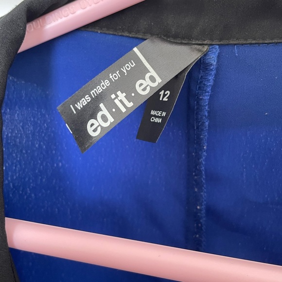 STRIKING BLUE BLAZER - Picture 2 of 2